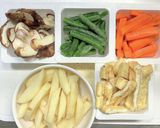 お得な油揚げと人参とジャガ芋のうま煮作り方1写真