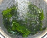 「春告げワカメ」と菜の花、ちくわの炒め物作り方3写真