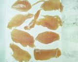 簡単☆ヘルシーカリカリ鶏胸肉チップス作り方1写真
