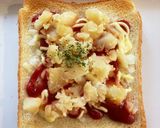 ランチに♪肉じゃがピザパン☆残り物活用作り方1写真