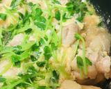鶏肉＆豆苗の親子丼作り方3写真