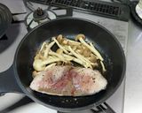 鰤のバター焼き☆キノコ醤油ソース作り方5写真