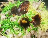 豚こまぎれ肉と豆苗のソース焼きそば作り方3写真