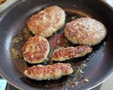 チーズとろとろハンバーグのロールサンド作り方3写真
