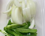 【簡単晩ご飯】鶏胸肉の味噌はちみつ炒め作り方1写真