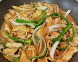 【簡単晩ご飯】鶏胸肉の味噌はちみつ炒め作り方5写真