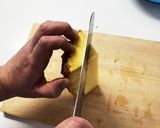 簡単に覚えられるパイナップルの捌きかた作り方5写真