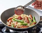 えのきとウインナーのケチャップ炒め作り方3写真