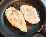 シンプルが一番美味しい！鶏胸肉ステーキ作り方3写真