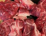 牛肉とじゃがいもの赤ワイン煮込み作り方1写真
