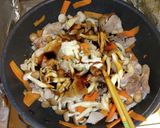 豚肉豆苗しめじの中華焼きそば作り方3写真