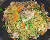 豚肉豆苗しめじの中華焼きそば作り方6写真