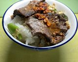 食べるラー油がポイントの牛タン丼作り方2写真