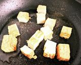 豚肉とキャベツ厚揚げのガーリック炒め作り方1写真