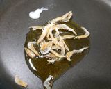 簡単！竹輪こんぶの海老油炒め作り方1写真