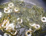 簡単！竹輪こんぶの海老油炒め作り方2写真