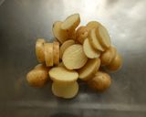 材料4つ！新じゃがのミートソース炒め作り方2写真