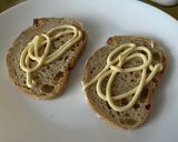 簡単：のり佃煮と食べラーのピザトースト作り方1写真