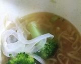 カップ麺とサラダ野菜作り方3写真