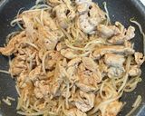 豚肉ともやしの旨辛マヨ炒め作り方3写真