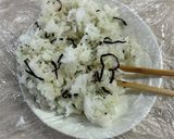 しげき感激♪塩昆布とわさびのおにぎり作り方4写真