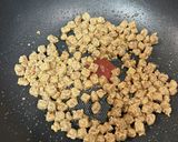 お肉は謎肉だけの焼きそば作り方2写真