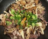 簡単！牛薄切り肉と舞茸の甘辛炒め♪お弁当作り方3写真