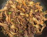 簡単！牛薄切り肉と舞茸の甘辛炒め♪お弁当作り方4写真