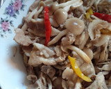 とっても簡単★豚こま肉ときのこの炒め物作り方4写真