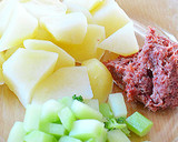 新じゃがとコンビーフのマヨネーズ炒め♪作り方1写真