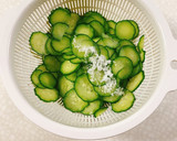 きゅうりとカニカマとわかめの酢の物作り方1写真
