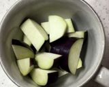 レンジで1杯分　なすと舞茸のスープ作り方1写真