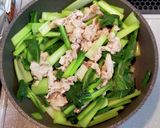 小松菜と豚肉のごま油炒め作り方4写真