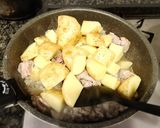 新じゃがが主役のバター醤油風味の肉じゃが作り方2写真