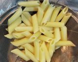 ペンネのコンビーフトマトソースグラタン作り方1写真