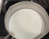 牛乳でホイップクリーム風※ブレンダー使用作り方1写真