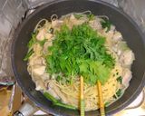 鶏肉と春菊の醤油バターパスタ作り方3写真