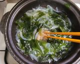 玉ねぎとわかめの梅スープ作り方4写真