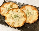 ごぼうサラダアレンジ♪餃子の皮ピザ作り方6写真