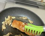 ポークステーキ　舞茸のマスタードソース作り方5写真