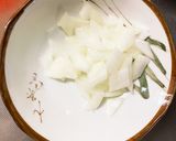 お一人様☆野菜たっぷりピリ辛ウインナー丼作り方1写真