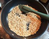 改訂　煎りオートグローツの燕麦入りご飯　作り方1写真