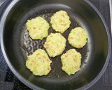 離乳食☆甘～いふわふわお豆腐コーンおやき作り方6写真