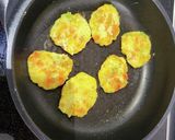 離乳食☆甘～いふわふわお豆腐コーンおやき作り方7写真