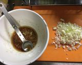 サンチュと豚バラのネギ塩炒め作り方1写真