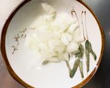 お一人様☆野菜たっぷりウインナーで魯肉飯作り方1写真