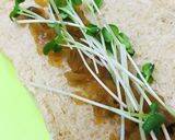 調理パン●福神漬け&カイワレのサンド作り方3写真