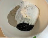 簡単⭐︎もちもち黒ゴマスティック作り方1写真