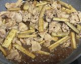 作り置き惣菜♡豚バラと牛蒡の黒胡麻まみれ作り方3写真