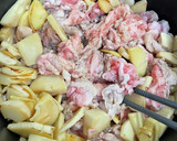 簡単♪母の味！たけのこと豚肉の煮物作り方3写真